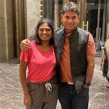 saurabh dwivedi wife