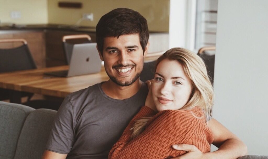 dhruv rathee wife age
