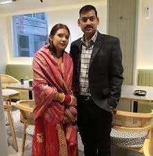 saurabh dwivedi wife