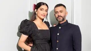anand ahuja first wife