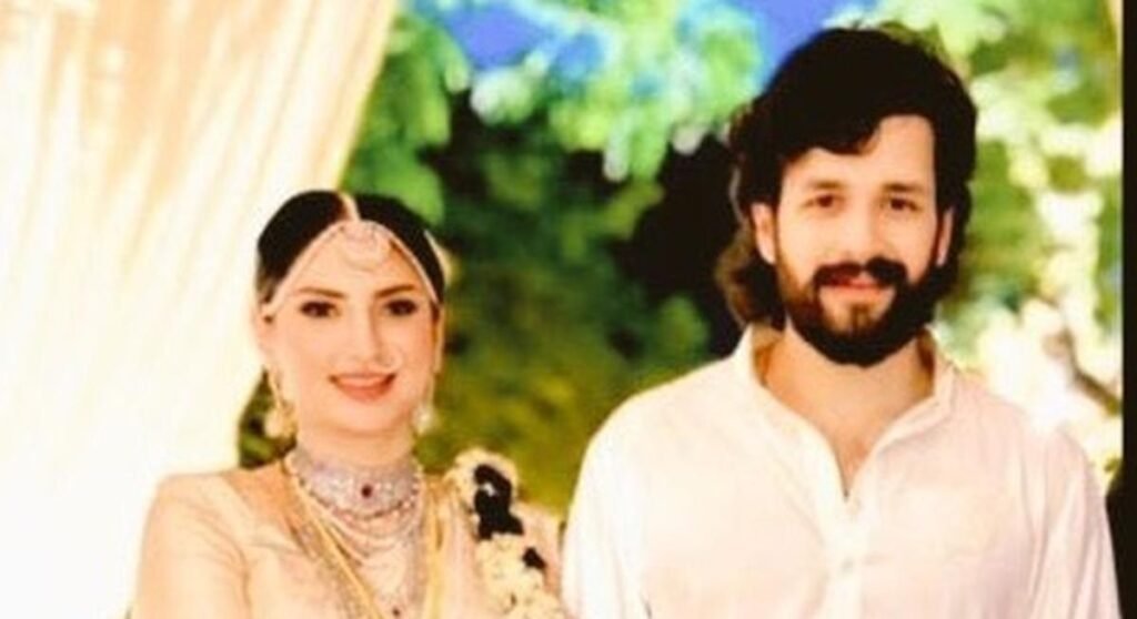 akhil akkineni wife age