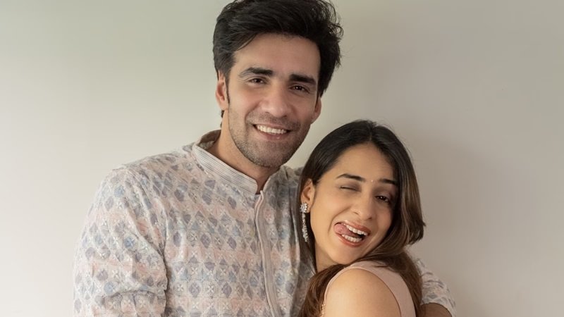 avinash tiwary wife