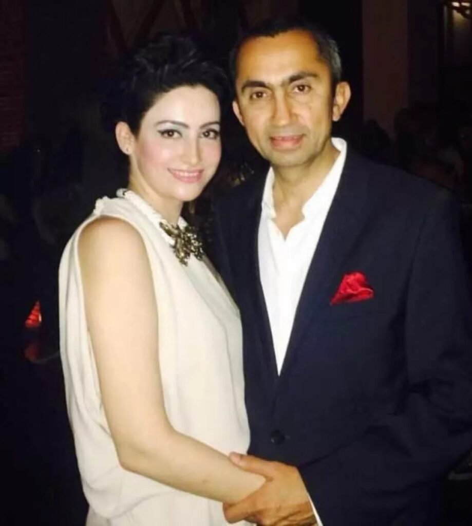 sanjay passi wife