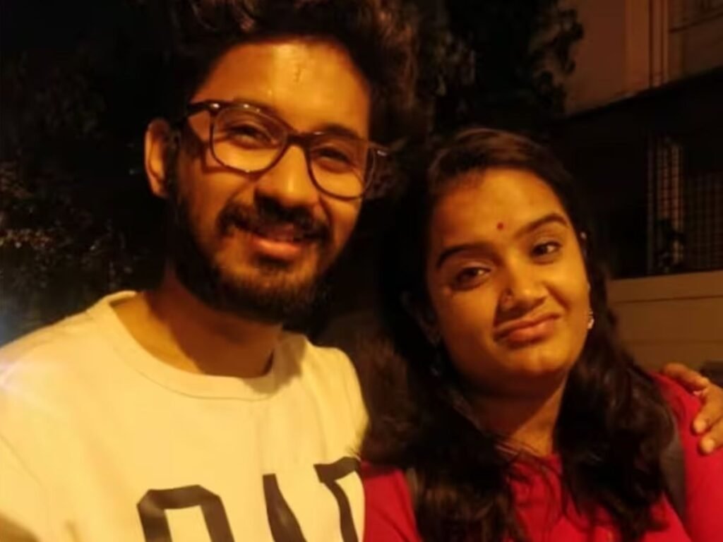 vasuki vaibhav wife