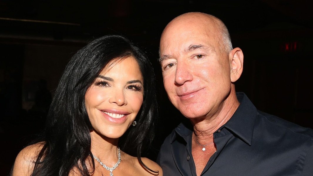 jeff bezos wife