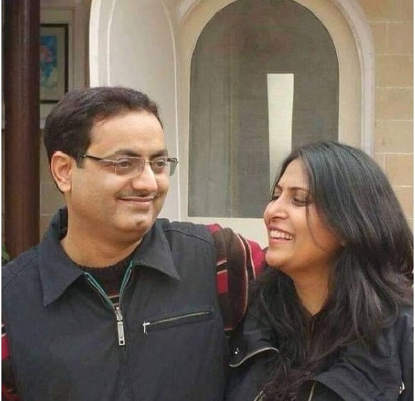 vikas divyakirti wife