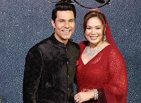 randeep hooda wife